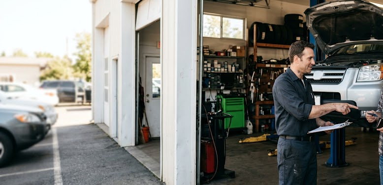 How to Pay for a Transmission Fluid Service